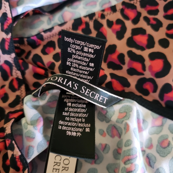 VICTORIA'S SECRET VERY SEXY Plunge Thong Bodysuit Teddy Animal Print Medium - Picture 10 of 13